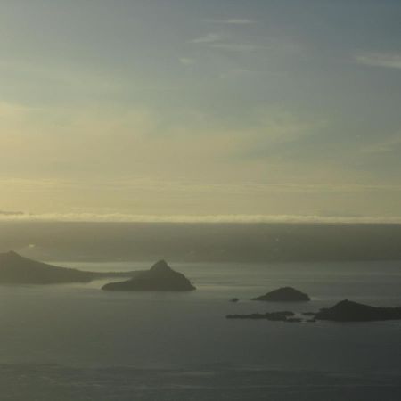 A Breath Taking View Of Taal Lake & Volcano Tagaytay City Екстер'єр фото